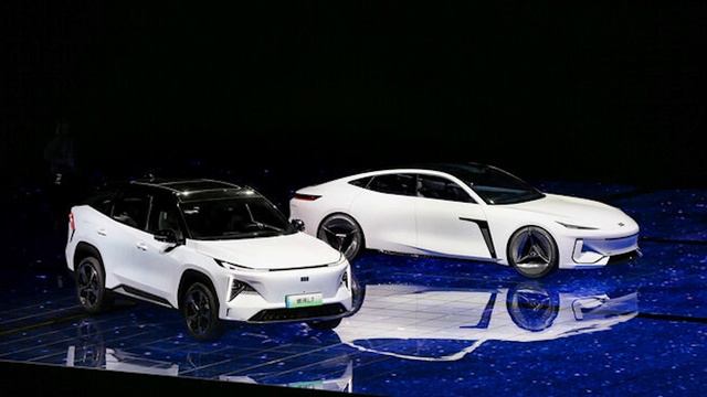 Geely Galaxy L7 / ¡El as bajo la manga de Geely! ? смотреть онлайн