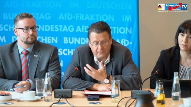Lohnnebenkosten senken, EU-Budget kürzen, Freiheit im Internet uvm. - AfD-Fraktion смотреть онлайн