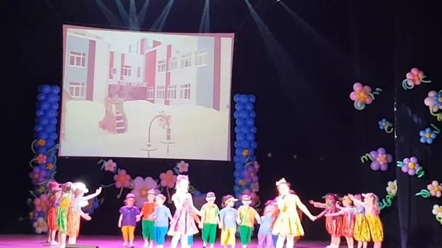 Дашенька снова поёт!!)) 20.04.18 Фестиваль творчества "Солнечная капель 2018" дет.сад 145 "Теремок" смотреть онлайн