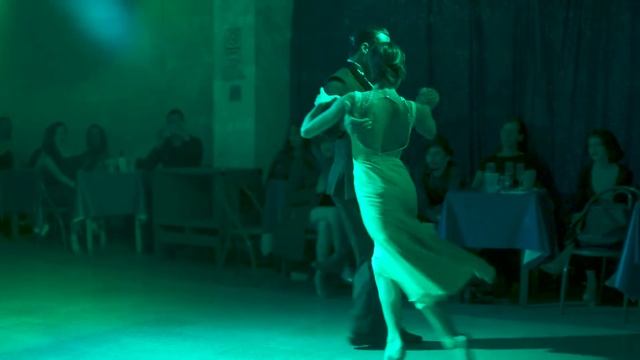 Sabrina Amuchastegui y Jesus Taborda en Juernes Milonga (1/2) смотреть онлайн
