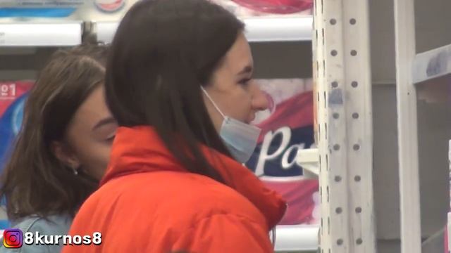 РАЗГОВОР ПО ТЕЛЕФОНУ РЯДОМ С ЛЮДЬМИ 2 часть ПРАНК / РАЗГОВОР В НАУШНИКАХ / ALEX KURNOS смотреть онлайн