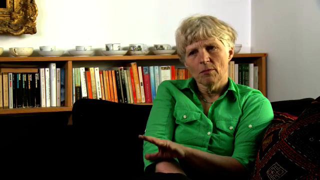 English File 4thE- Upper-Intermediate -Colloquial English 2&3-The Interview: Julia Eccleshare Part смотреть онлайн