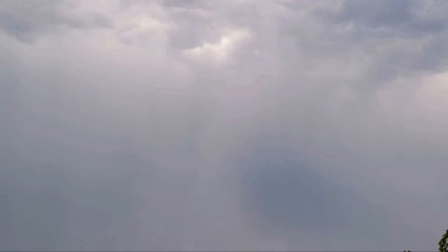 Звук грома и дождя. Thunder And Rain. Trueno Y La Lluvia. Donner Und Regen. الرعد والمطر. Le Tonner