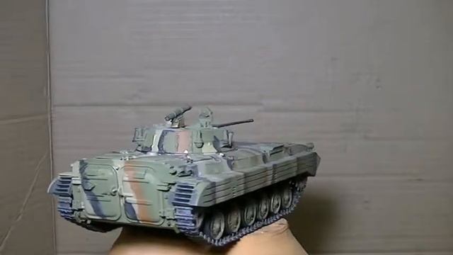 Боевая машина пехоты БМП 2 Обзор сборной модели 1к35 смотреть онлайн