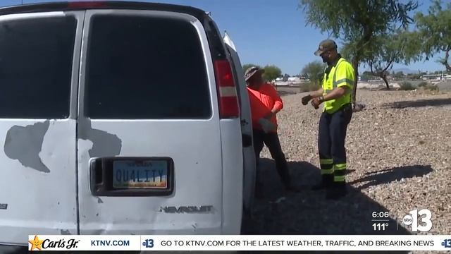 Freeway Service Patrol helps stranded drivers across the valley смотреть онлайн