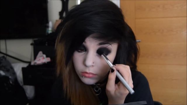 Emo/ gothic makeup tutorial смотреть онлайн