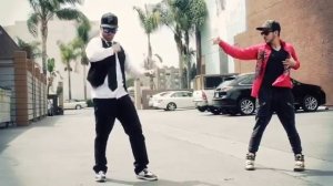 Танец робот