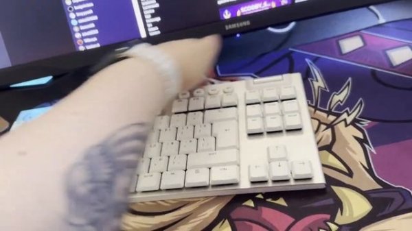 обзор не бюджетного рабочего места ноунейм стример