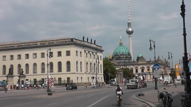 Панды в Берлине смотреть онлайн