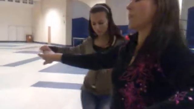 Zouk - Оксана подробно объясняет шаги девушек