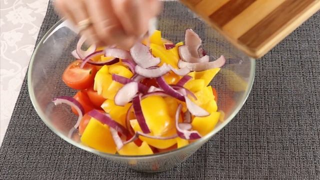 Классический Греческий салат! Лучший салат с сыром фета! смотреть онлайн