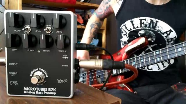 Darkglass Electronics Microtubes B7K - Demo by Leonid Maksimov смотреть онлайн