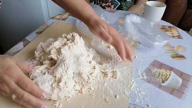 #Замешиваю#тесто под наблюдением мамы#Вареники с #творогом#сегодня тесто#завтра вареники смотреть онлайн