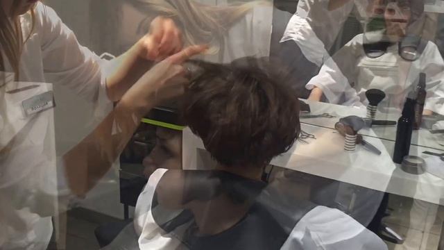 Стрижка средней длинны смотреть онлайн