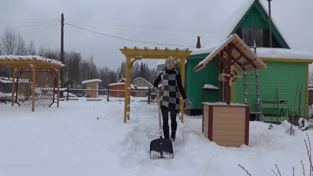 Дача зимой. Убираю снег! Garden in the winter. Clearing the snow! смотреть онлайн