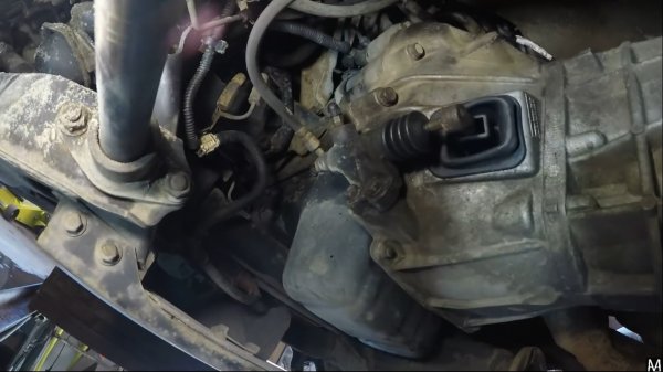 Как снять кпп Ховер.