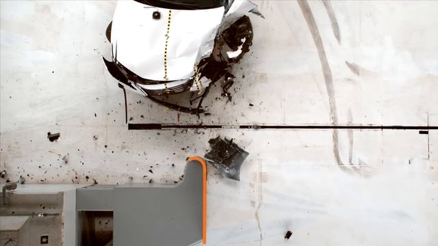 2016 Lexus ES 350 driver-side small overlap IIHS crash test смотреть онлайн