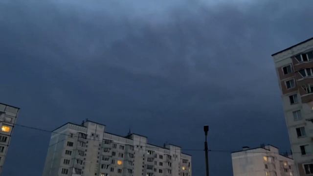 Первая гроза в Череповце 25.06.2021 смотреть онлайн