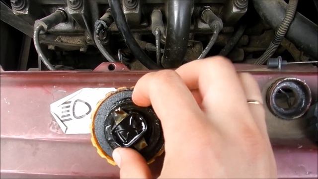 Течёт Масло из под Крышки? Течь Масла ВАЗ Устраняем! смотреть онлайн