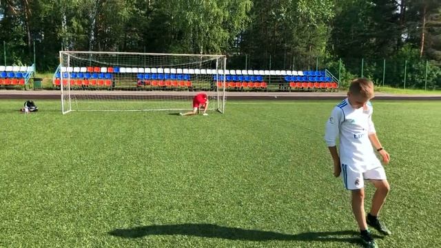 ФУТБОЛЬНЫЙ ЧЕЛЛЕНДЖ.ПЕНАЛЬТИ ПЯТЬЮ РАЗНЫМИ МЯЧАМИ смотреть онлайн