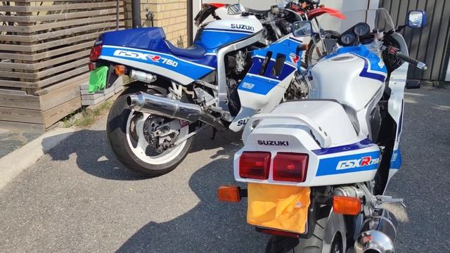 Classic Suzuki GSXR 750 from 1990 & 1991 смотреть онлайн