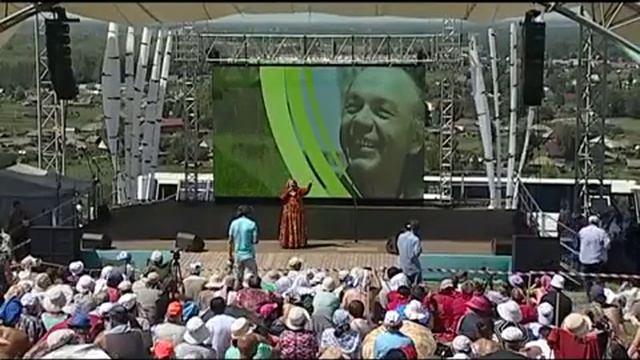 Закрытие «Шукшинских дней на Алтае» ДЕРЕВЕНЬКА муз В Темнова, сл С Овсянникова поёт Народная а смотреть онлайн