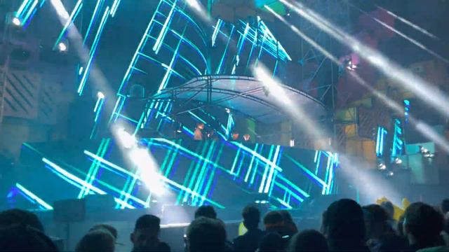 Martin Garrix & Julian Jordan - Diamonds (feat. Tinie Tempah) on Electriclove festival 2021 смотреть онлайн