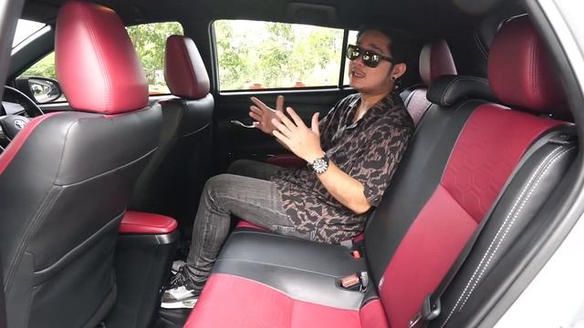 รีวิว Toyota Yaris 2023 ท็อปสุด Premium S อ็อพชั่นดี มีกล้องรอบคัน ราคาสุดคุ้ม แต่ยังอืดเหมือนเดิม смотреть онлайн