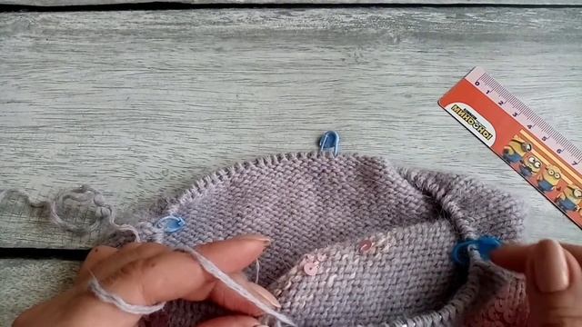 Шапка бини из пуха норки с пайетками. смотреть онлайн