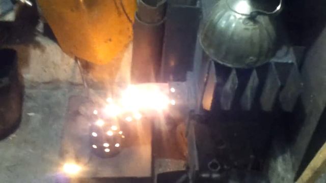 Комбинированная масляно-дровяная печь. смотреть онлайн