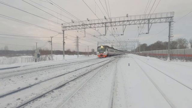 Электропоезд ЭД4М-0492 ЦППК станция Ворсино смотреть онлайн