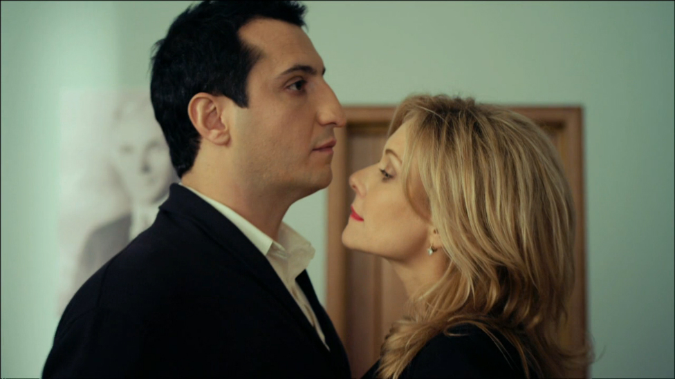 Универ. Новая общага: Майкл проводит экскурсию смотреть онлайн