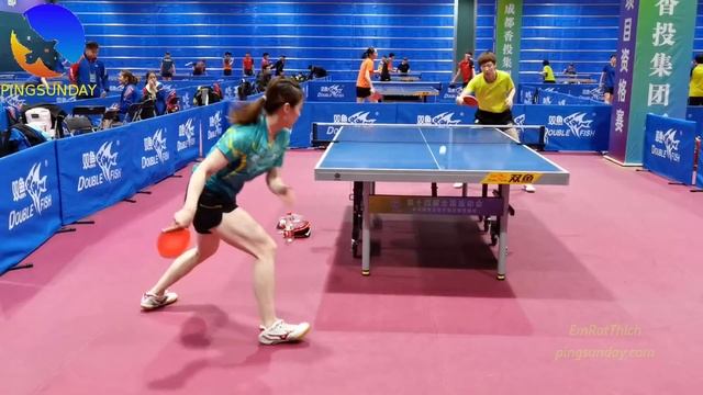 Wang Manyu with Zhang Jike's personal coach смотреть онлайн