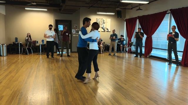 intermediate milonga step: linear molinete with different timing. George & jairelbhi. смотреть онлайн