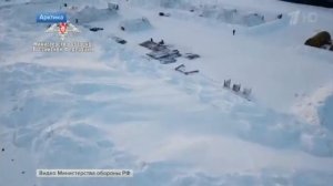 Три российские атомные подлодки всплыли в Арктике