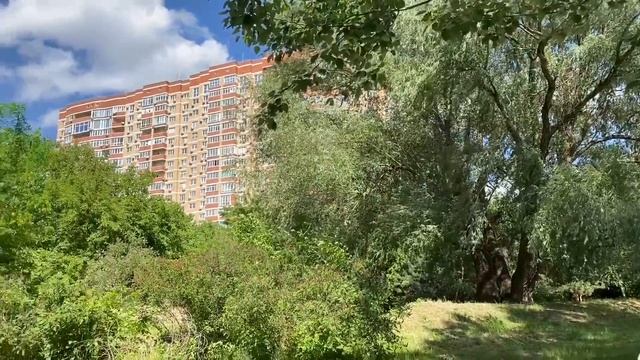 ВЛОГ Прогулка с АЛИСОЙ ! Катание на велосипеде! Рождественский парк Краснодар Батя Лёша смотреть онлайн