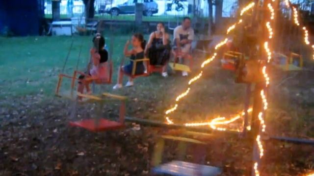 Ringi ringi ringispil! Ti si bratko mnogu mil! смотреть онлайн