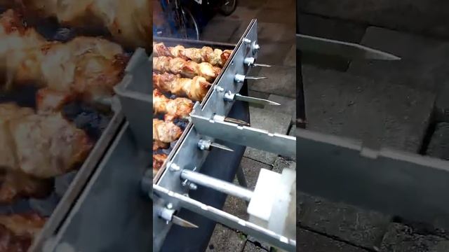 Шашлычница с электоприводом смотреть онлайн