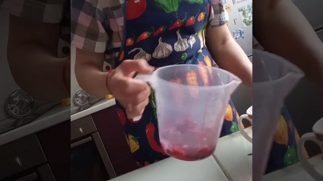 Клюквенный морс. Супер просто и вкусно !!! смотреть онлайн