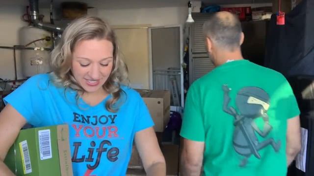 SHE PAID $200 FOR ALL THESE MYSTERY BOXES! WHAT'S INSIDE? смотреть онлайн