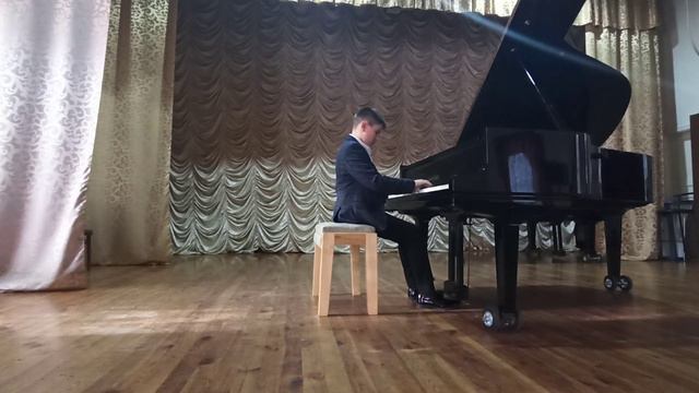 Л. Бетховен. Соната номер 20. 1 частина. смотреть онлайн