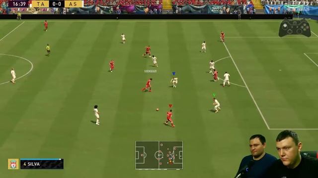Fifa 22. Эти ошибки в игре совершает каждый второй! Разбор матча битвы канала. смотреть онлайн