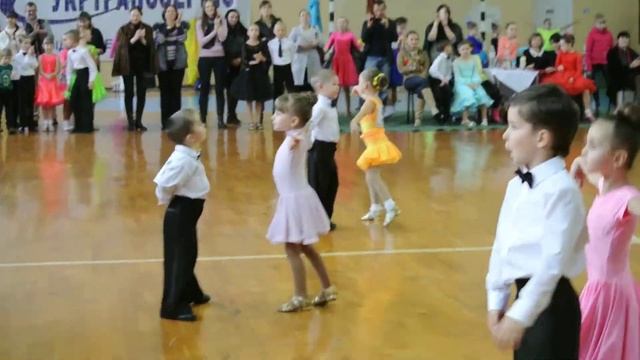 Броварской звездопад 2015. Маша и Рома. Вальс и Ча-ча-ча смотреть онлайн