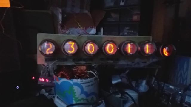часы на лампах ИН1 - nixie plasma clock смотреть онлайн
