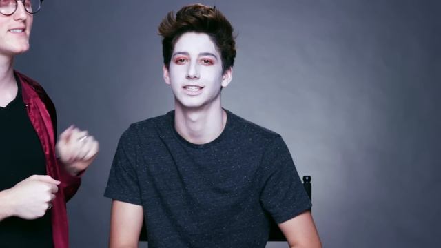 ZOMBIE Make-Up Tutorial | ZOMBIES | Disney Channel смотреть онлайн