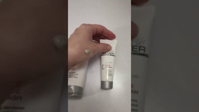 Прыщи и высыпания на коже. Решение есть. смотреть онлайн