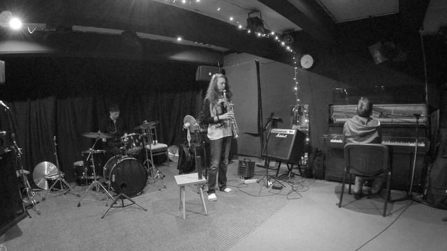 Трио Паши Канторова «Движение льда»/ Ice movement by pasha kantorov смотреть онлайн