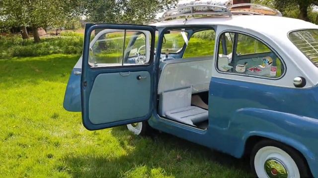 Classic 5 Seater Italian Fiat Car For Wedding Hire