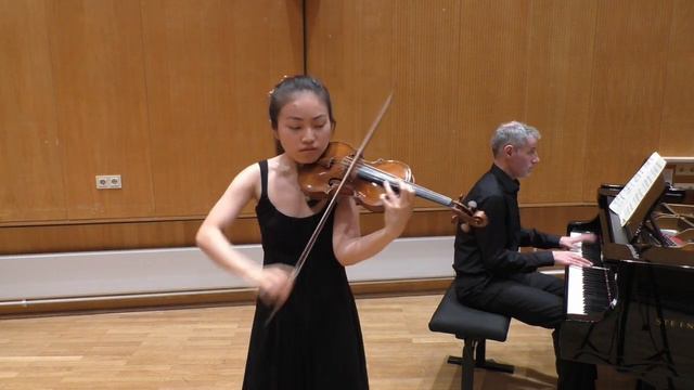 Wieniawski Polonaise in D - Anny Chen violin смотреть онлайн