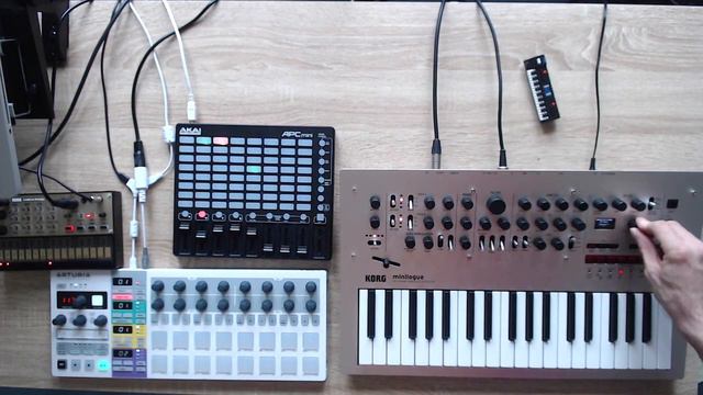 Korg Minilogue + Volca Keys + Beatstep Pro Jam#9 The Monarch's Pyramid смотреть онлайн